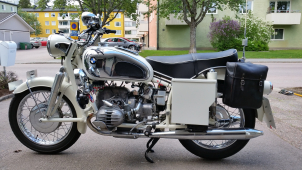 Skövde polismc R758